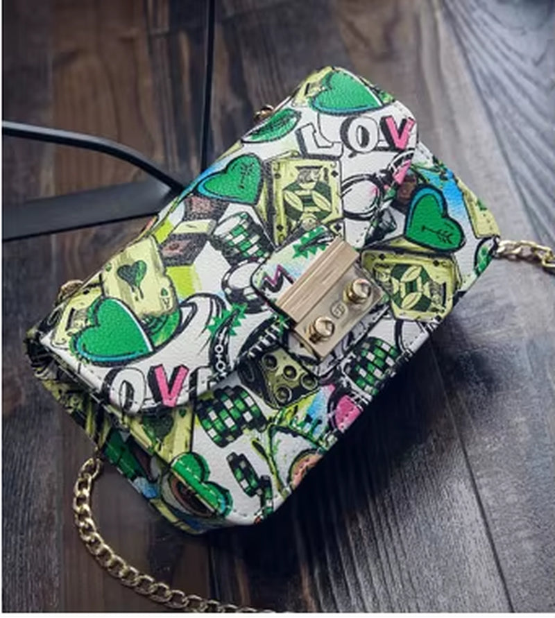 2022 New Women Bags Summer Graffiti Ladies Designer Handbags High Quality Chain Mini Bag Women Messenger Bags for Women Clutch