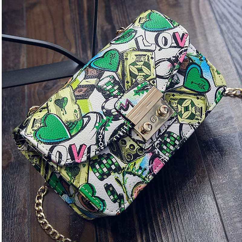 2022 New Women Bags Summer Graffiti Ladies Designer Handbags High Quality Chain Mini Bag Women Messenger Bags for Women Clutch
