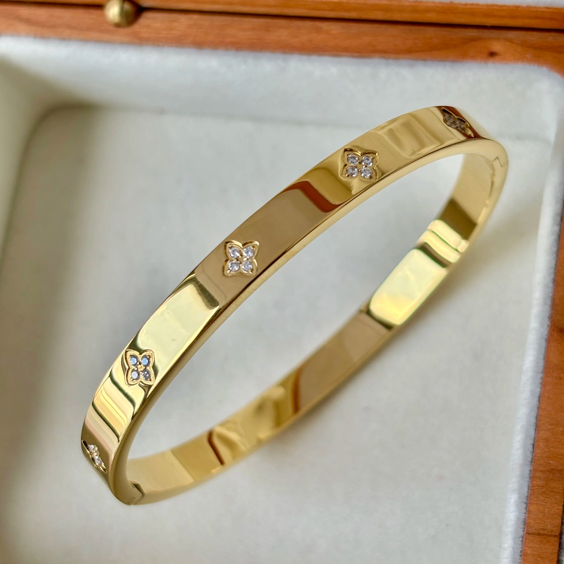 Waterproof Luxury Colorful Cubic Zirconia Bangles Stainless Steel Open Bracelet Bangle 18K Plated Fashion Jewelry Women