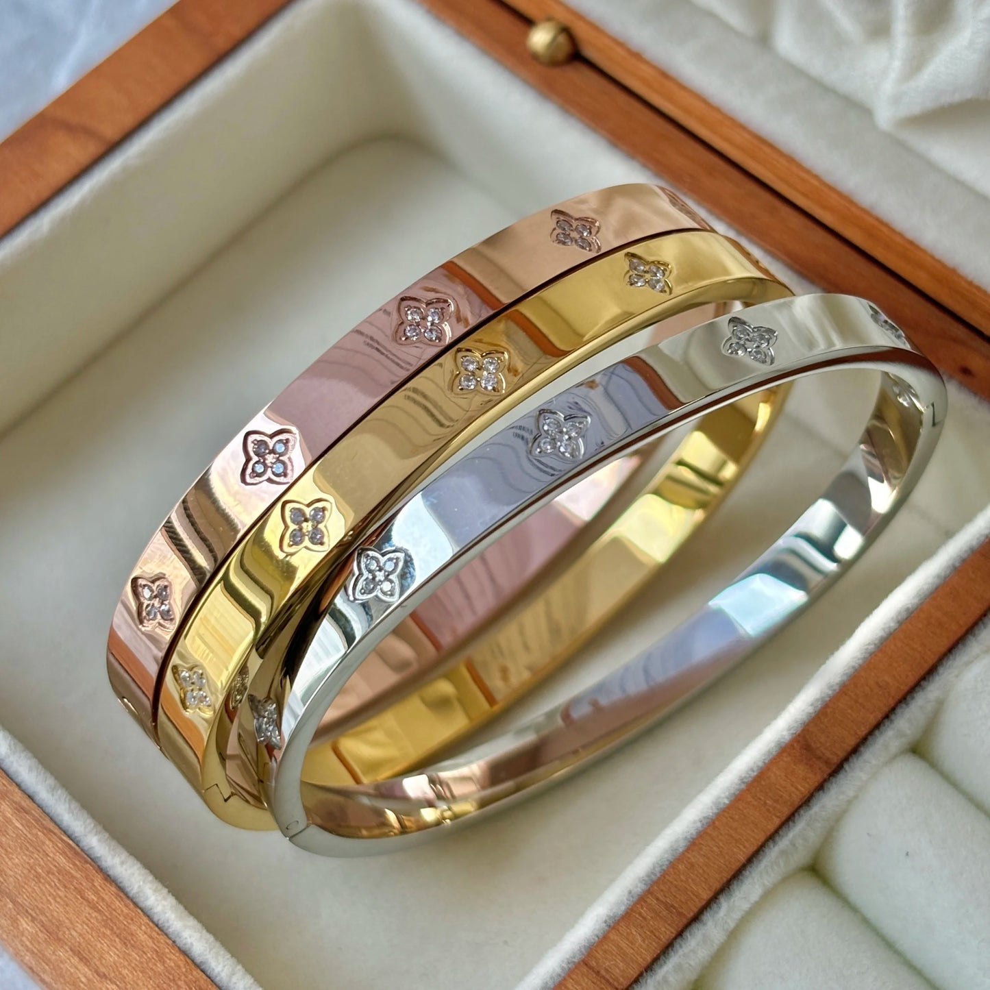 Waterproof Luxury Colorful Cubic Zirconia Bangles Stainless Steel Open Bracelet Bangle 18K Plated Fashion Jewelry Women