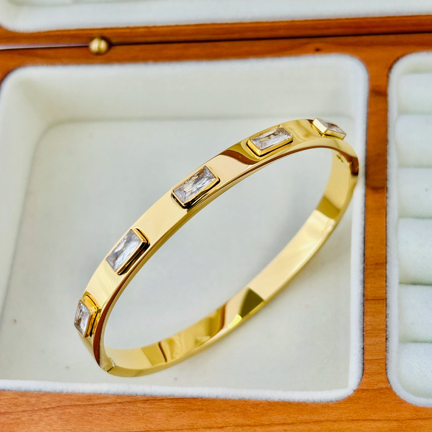 Waterproof Luxury Colorful Cubic Zirconia Bangles Stainless Steel Open Bracelet Bangle 18K Plated Fashion Jewelry Women