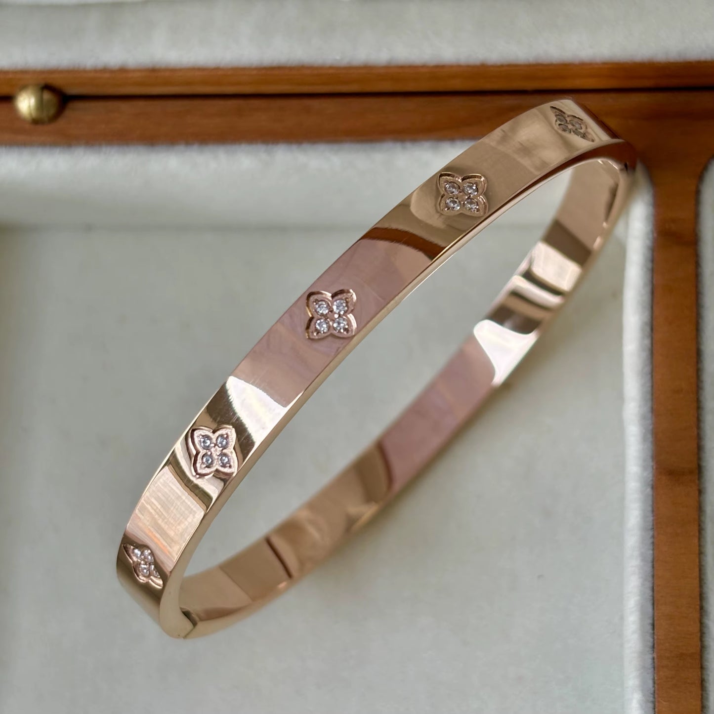 Waterproof Luxury Colorful Cubic Zirconia Bangles Stainless Steel Open Bracelet Bangle 18K Plated Fashion Jewelry Women